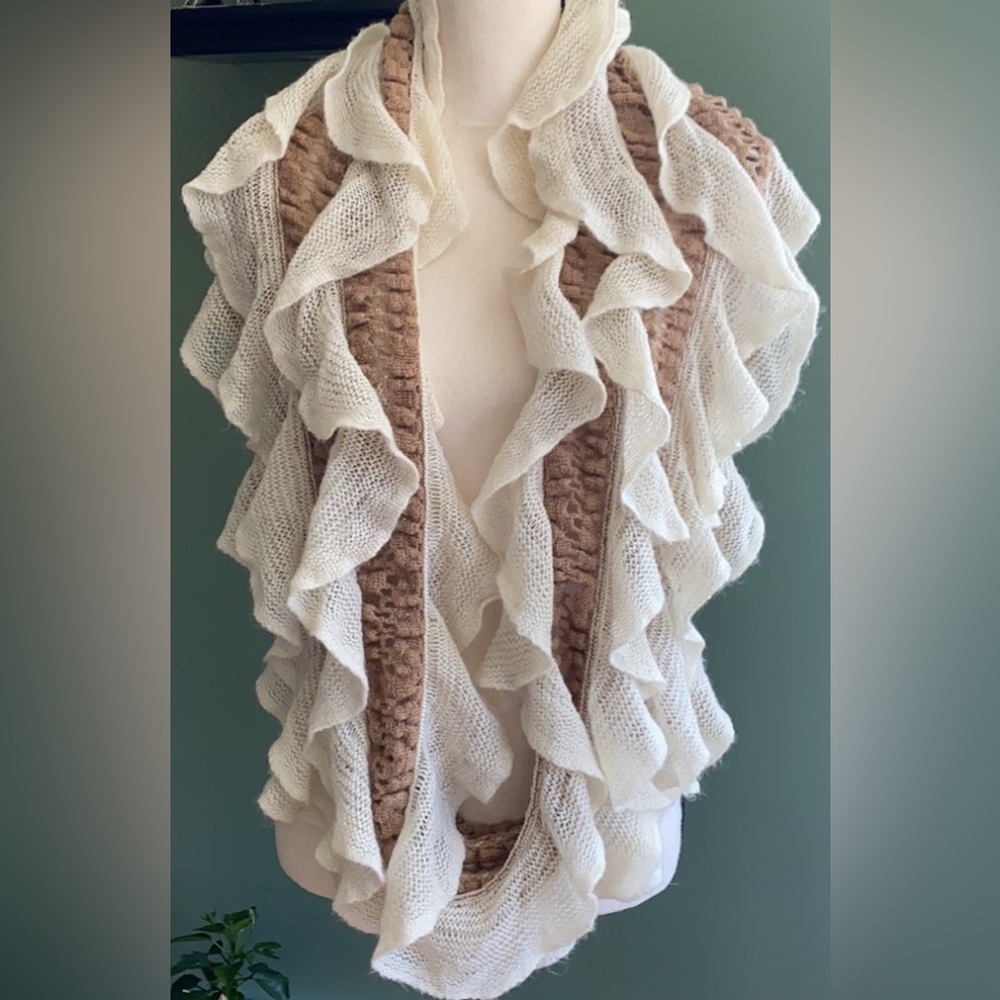 Womens accesories 2 tones Ruffled business casual infinite scarf